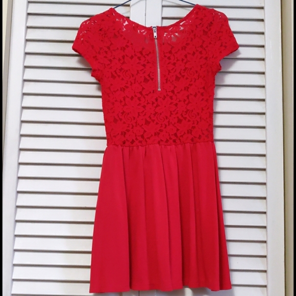 H&M Lace Back/Sleeves Red Skater Dress - Picture 2 of 7